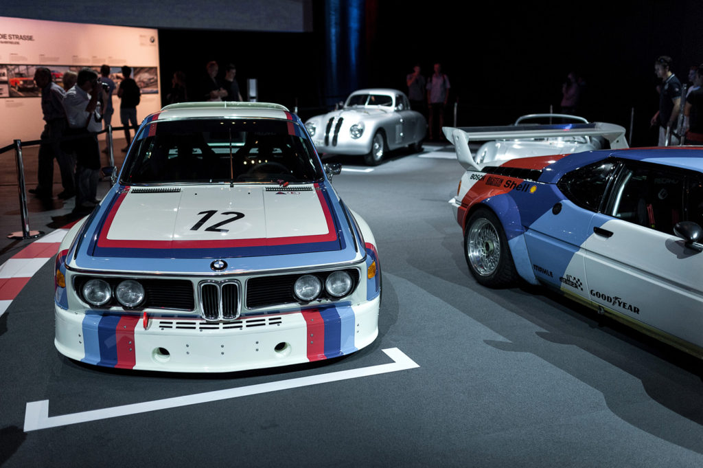 Фото выставочных ретро автомобилей. Музей истории BMW. 100 лет баварской марке.